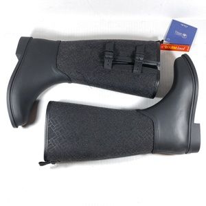 Clarks Rain Boots Womens size 8 Defect